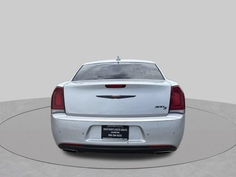 Used 2021 Chrysler 300 S RWD image 5