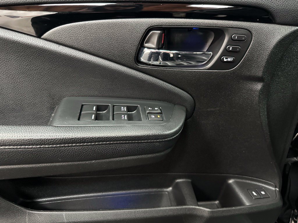 Used 2022 Honda Pilot Touring image 15