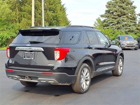 Used 2023 Ford Explorer XLT w/ Equipment Group 202A image 7