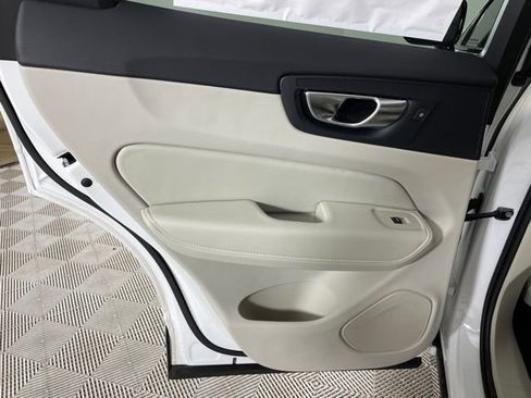 Certified 2024 Volvo XC60 T8 Plus w/ Protection Package Premier image 32