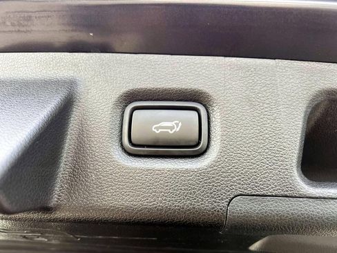 Used 2023 Hyundai Santa Fe SEL image 7