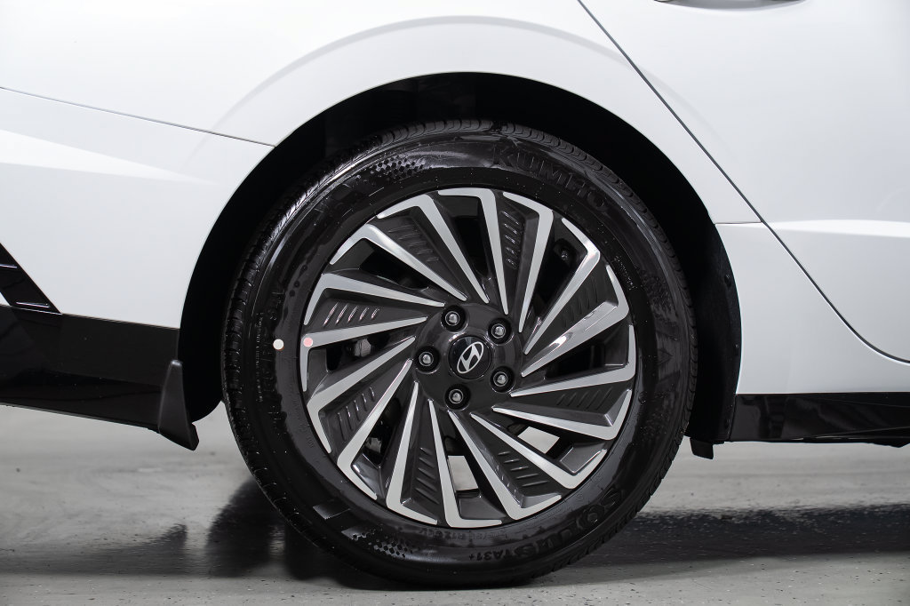 New 2026 Hyundai Sonata SEL FWD image 6