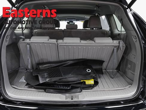 Used 2019 Toyota Highlander XLE AWD/4WD image 9