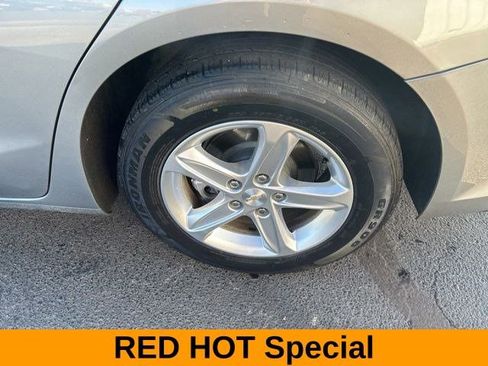 Used 2023 Chevrolet Malibu LT FWD image 49