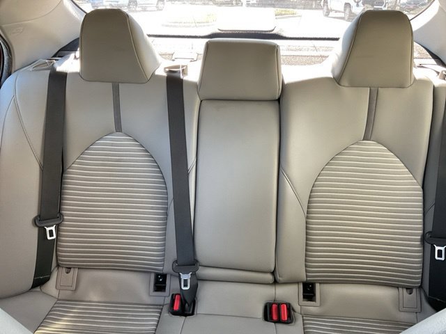 Used 2019 Toyota Camry SE FWD image 29