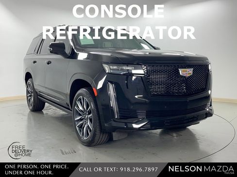 Used 2022 Cadillac Escalade Sport Platinum w/ Heavy-Duty Trailer Package image 4