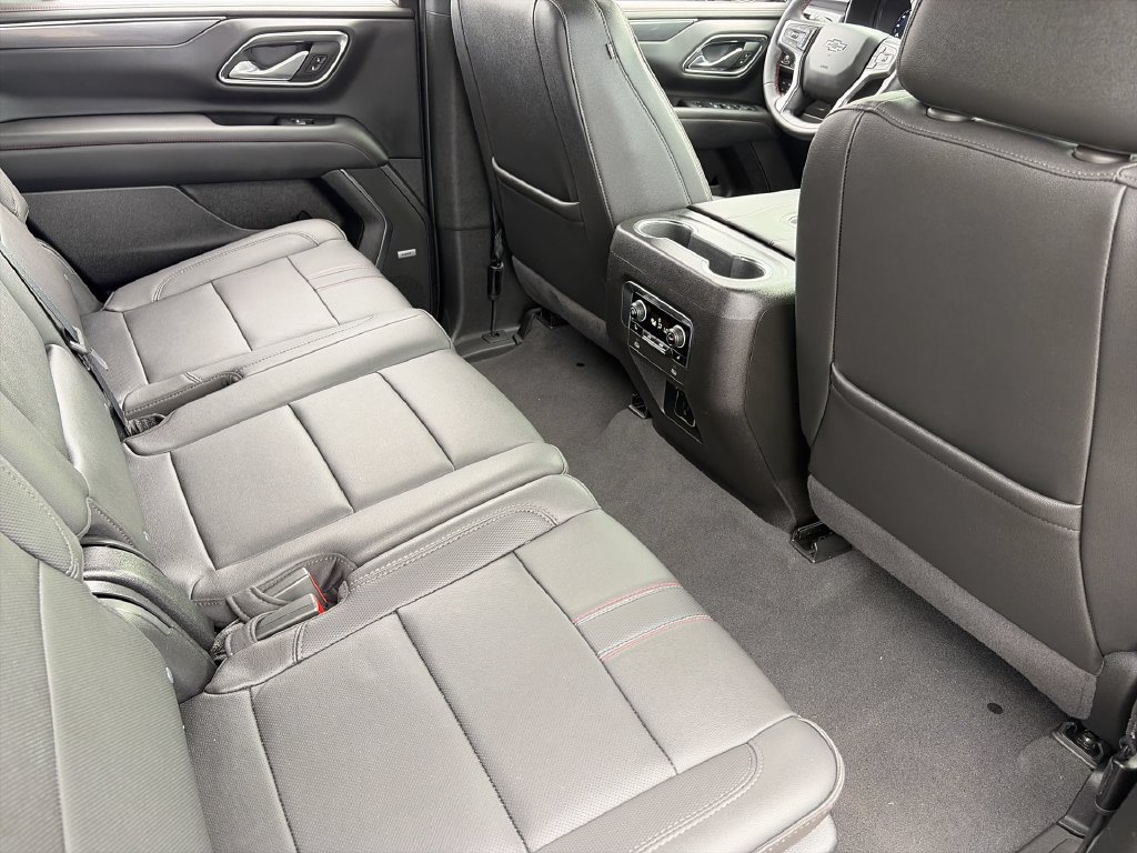 Used 2024 Chevrolet Tahoe RST w/ Luxury Package AWD/4WD image 31