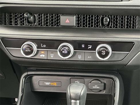 Used 2025 Honda CR-V LX image 18