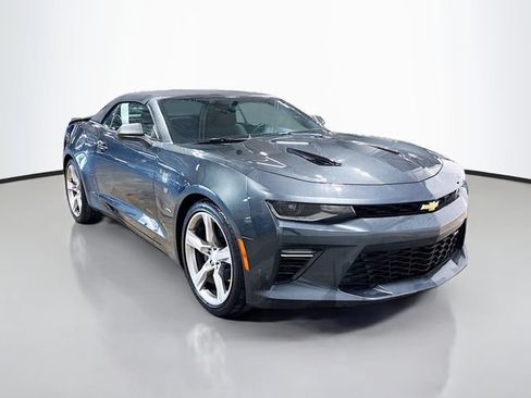 Used 2017 Chevrolet Camaro SS RWD image 3