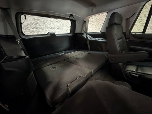 Used 2018 Chevrolet Tahoe LT w/ Luxury Package AWD/4WD image 12
