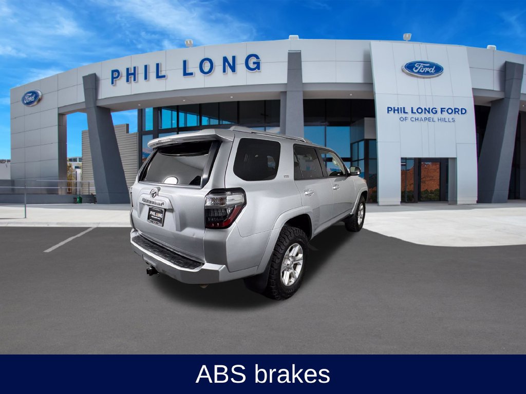 Used 2016 Toyota 4Runner SR5 AWD/4WD image 5