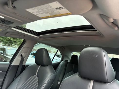 Used 2018 Toyota Camry SE w/ Audio Package FWD image 27
