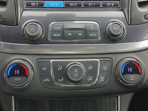 Used 2019 Chevrolet Impala LT image 24