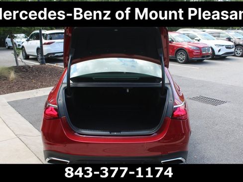 Used 2025 Mercedes-Benz E 350 4MATIC Sedan image 7