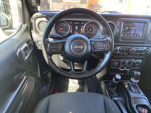 Used 2020 Jeep Gladiator Sport w/ Quick Order Package 24S AWD/4WD image 16