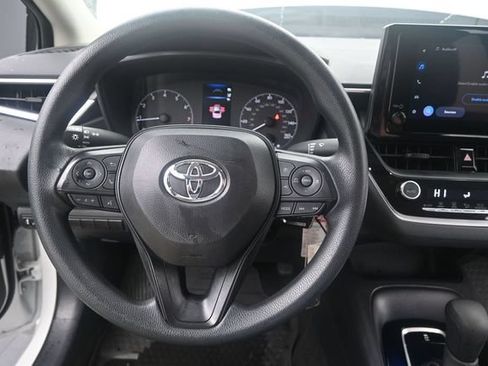 Used 2024 Toyota Corolla LE FWD image 5