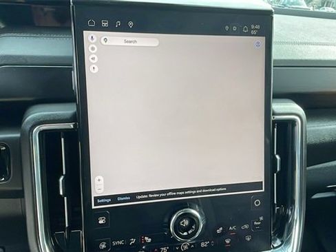 Used 2025 GMC Yukon XL Denali image 19