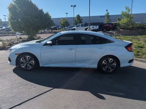 Used 2018 Honda Civic EX-T image 4