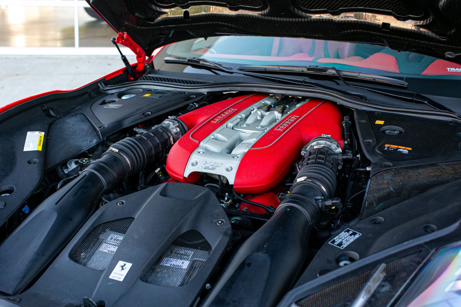 Used 2020 Ferrari 812 Superfast RWD image 46