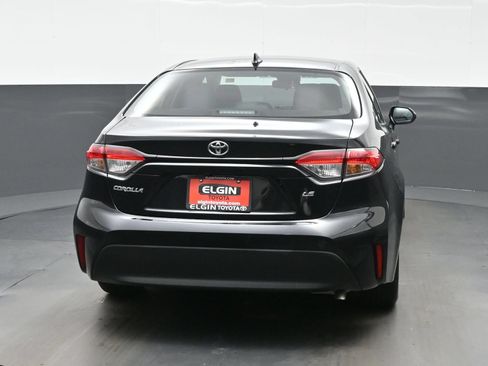 Used 2025 Toyota Corolla LE FWD image 5