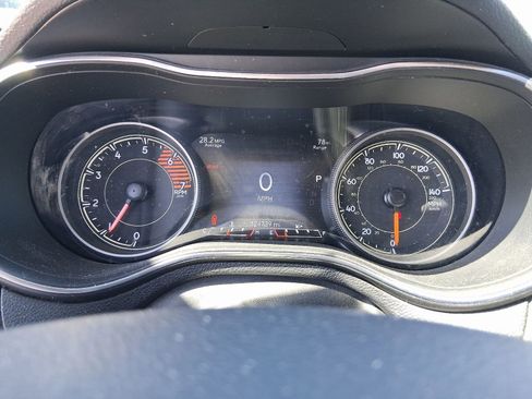 Used 2020 Jeep Cherokee Trailhawk w/ Cold Weather Group AWD/4WD image 19