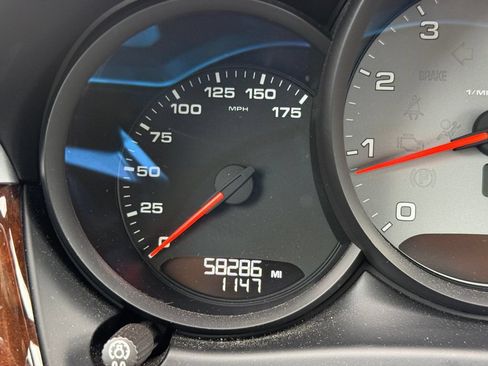 Used 2021 Porsche Macan S AWD/4WD image 14