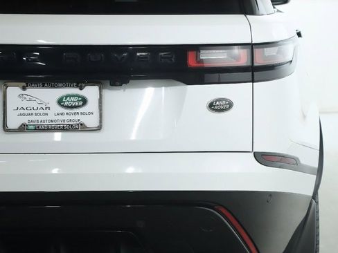 Used 2020 Land Rover Range Rover Velar R-Dynamic S image 44