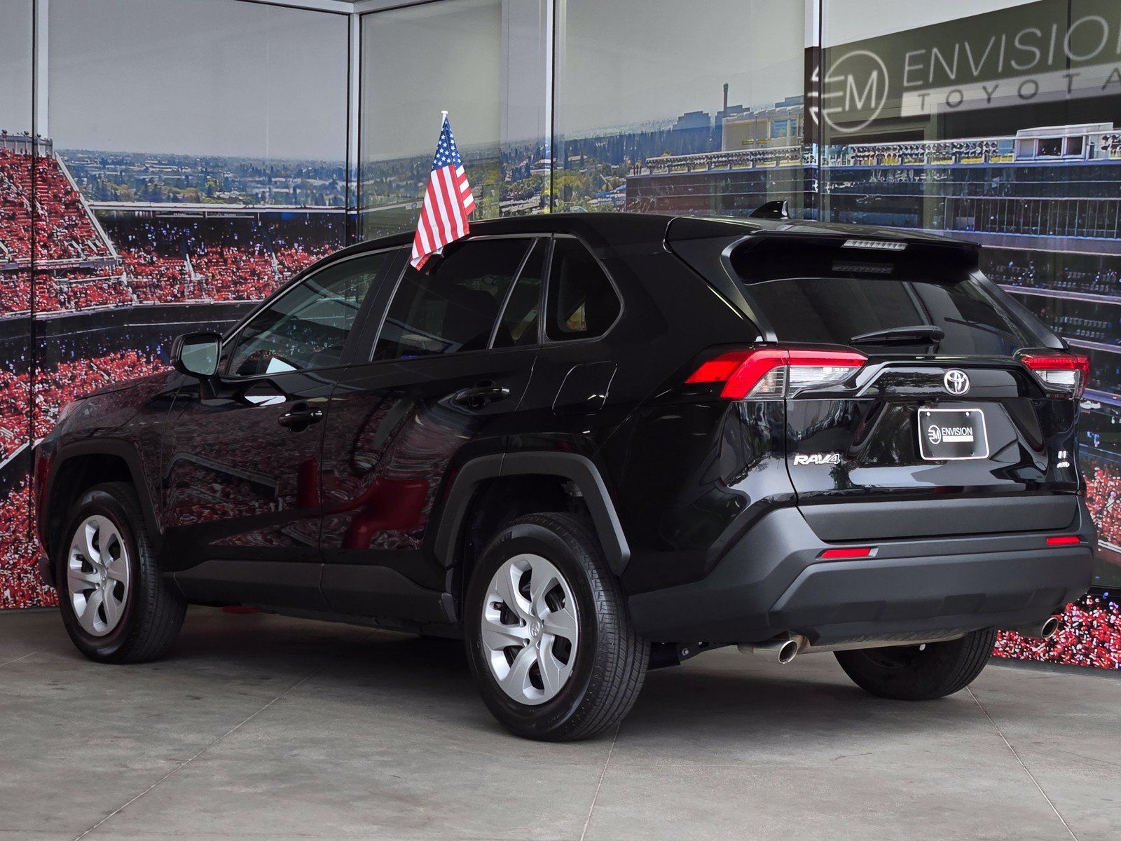 Certified 2025 Toyota RAV4 LE AWD/4WD image 5