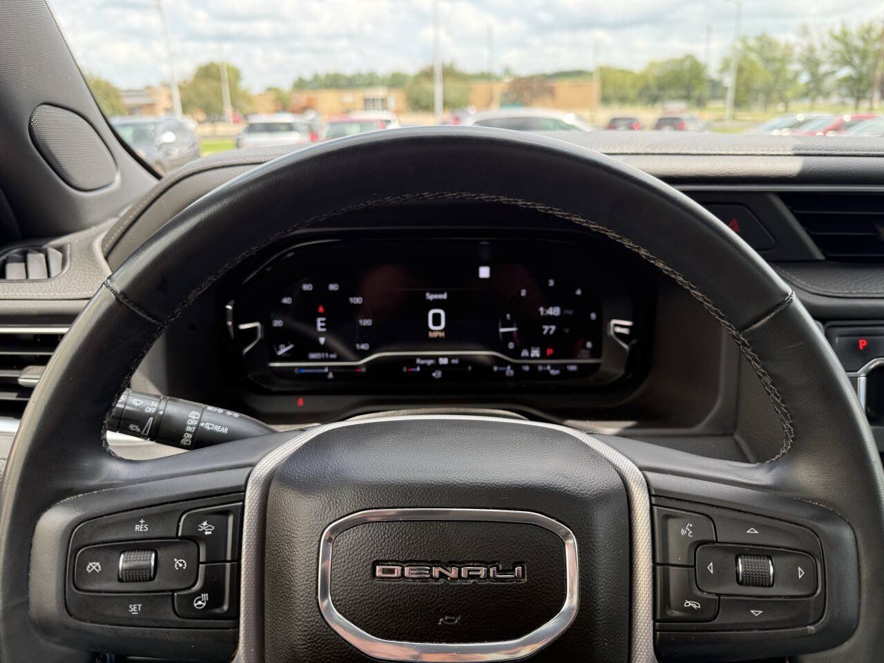Used 2023 GMC Yukon Denali AWD/4WD image 8