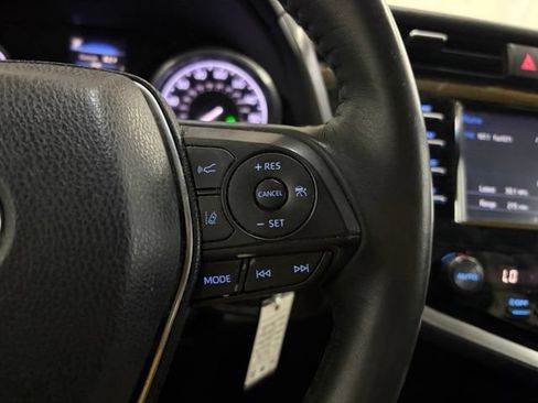 Used 2018 Toyota Camry SE w/ Moonroof Package FWD image 43