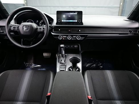 Used 2025 Honda Civic Sport image 16