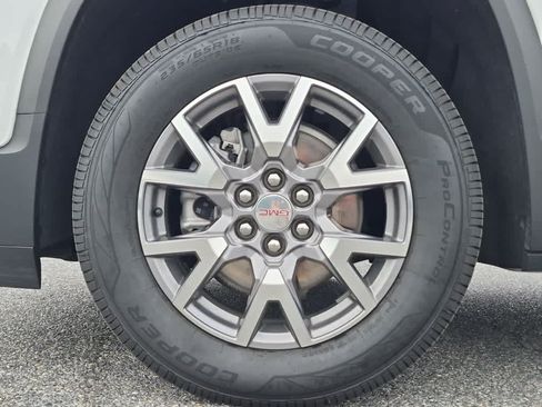 Used 2021 GMC Acadia SLT w/ Technology Package FWD image 8