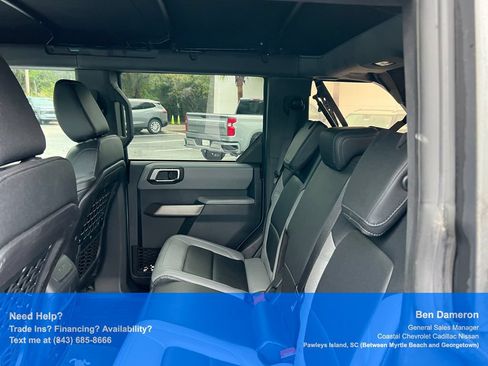 Used 2022 Ford Bronco Black Diamond w/ Sasquatch Package AWD/4WD image 11