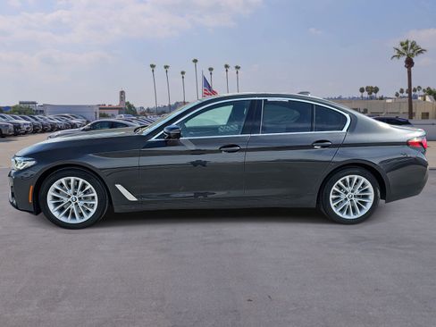 Used 2023 BMW 530i w/ Premium Package image 8