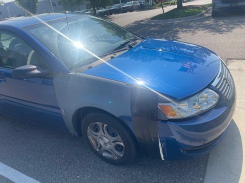 Used 2005 Saturn ION Level 2 w/ Power Pkg FWD image 2