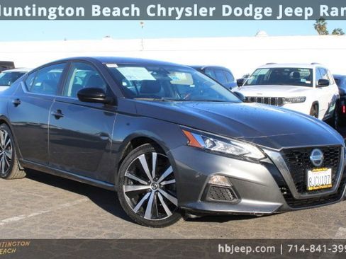 Used 2019 Nissan Altima 2.5 SR image 1