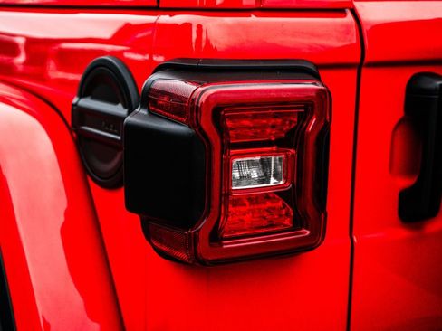 Used 2024 Jeep Wrangler Unlimited Rubicon 392 AWD/4WD image 8