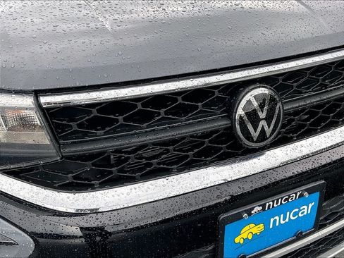 Used 2023 Volkswagen Taos SE w/ Panoramic Sunroof Package AWD/4WD image 29