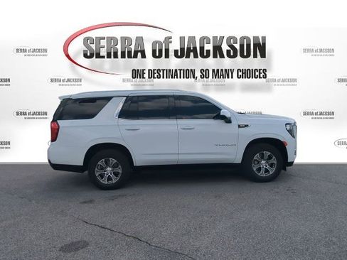 Used 2023 GMC Yukon SLE image 10