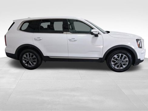 Used 2025 Kia Telluride LX FWD image 4