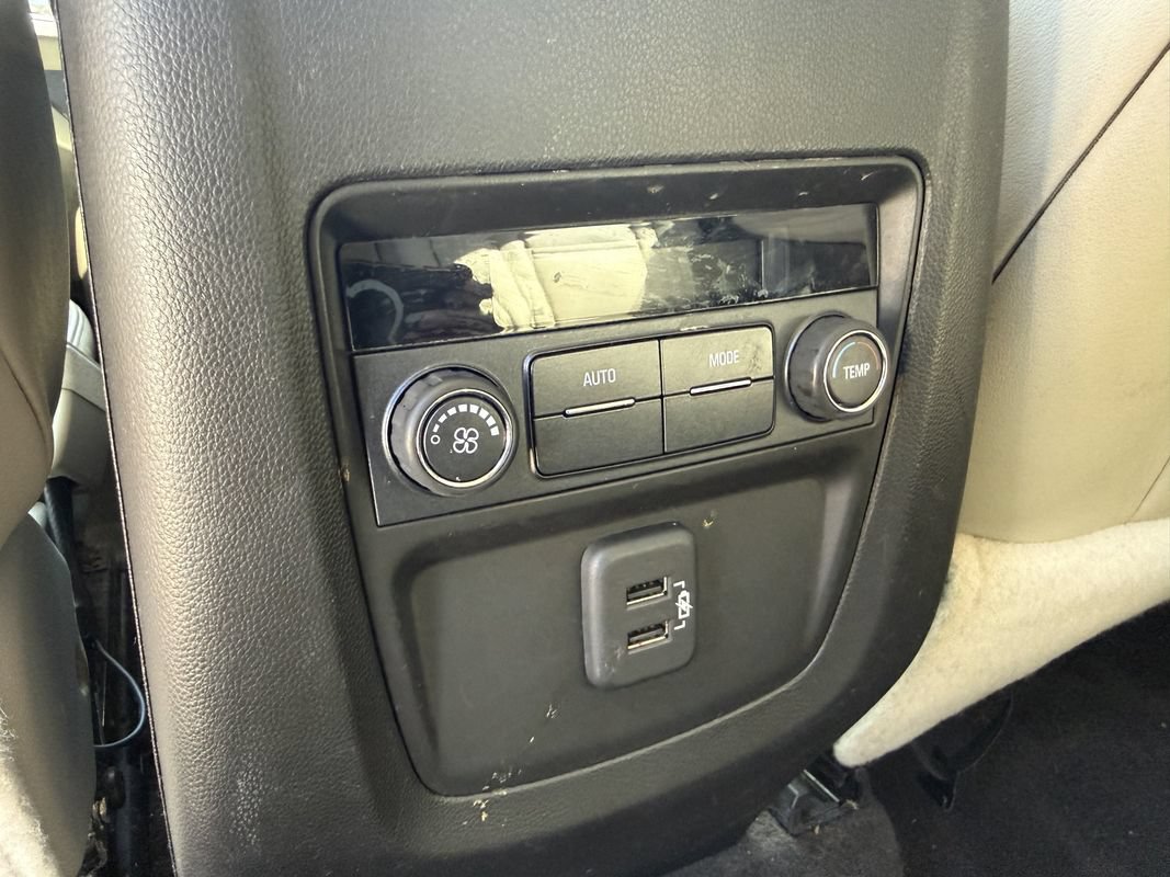 Used 2019 Buick Enclave Essence FWD image 19