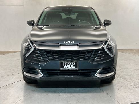 Used 2024 Kia Sportage LX image 9