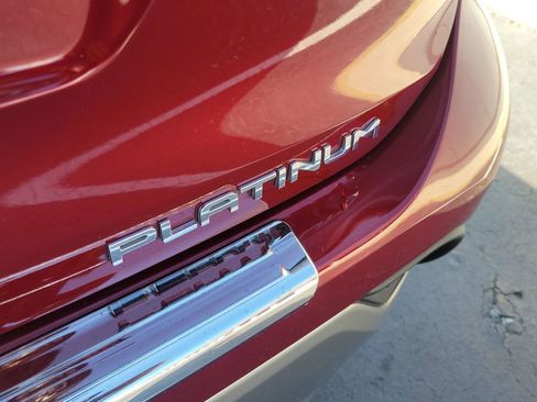 Used 2021 Toyota Highlander Platinum image 7