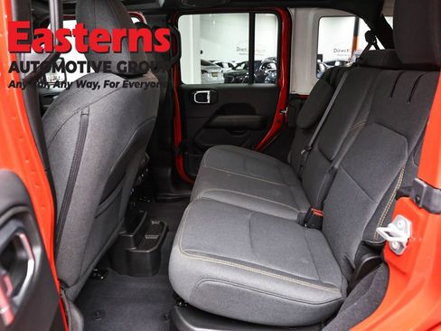 Used 2025 Jeep Wrangler Unlimited Sahara image 22