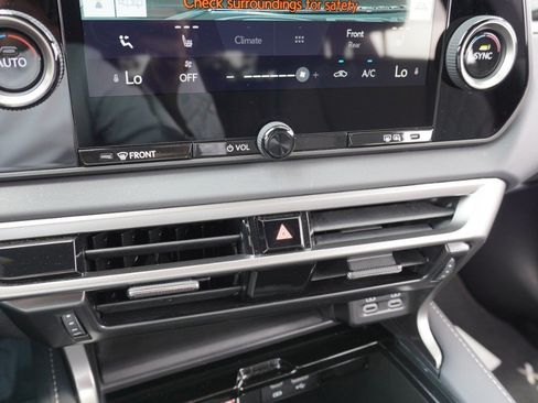 Certified 2025 Lexus RX 350 FWD w/ Accessory Package image 17