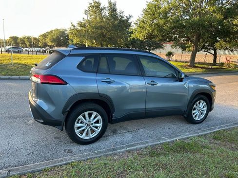 Used 2024 Toyota Corolla Cross LE w/ Moonroof Package image 5