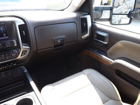Used 2015 Chevrolet Silverado 3500 LTZ AWD/4WD image 20