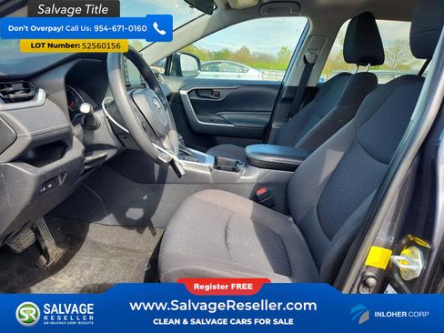 Used 2019 Toyota RAV4 LE w/ Carpet Mat Package FWD image 9