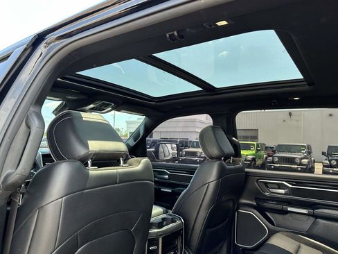 Used 2020 RAM 1500 Laramie AWD/4WD image 18