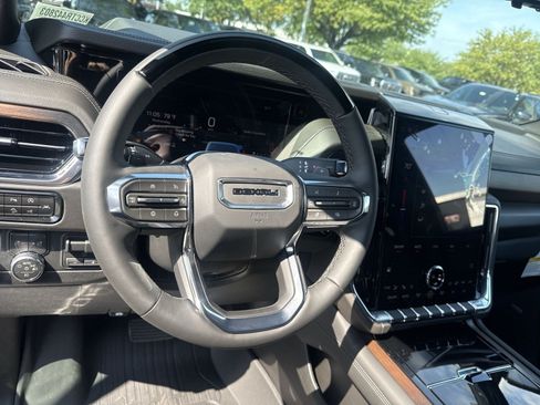 New 2026 GMC Yukon Denali w/ Advanced Technology Package AWD/4WD image 13
